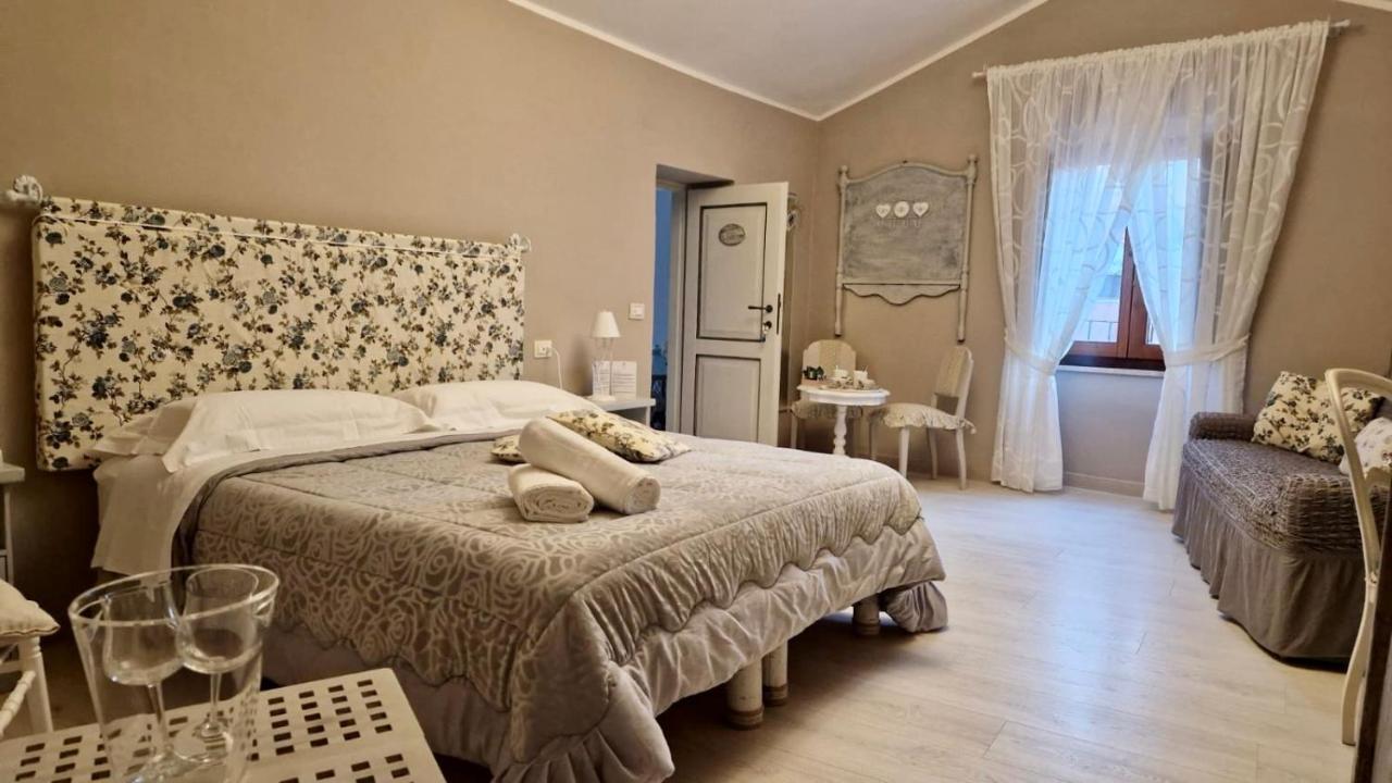Hotel Domo 'E Sa Rosa à Bosa Extérieur photo