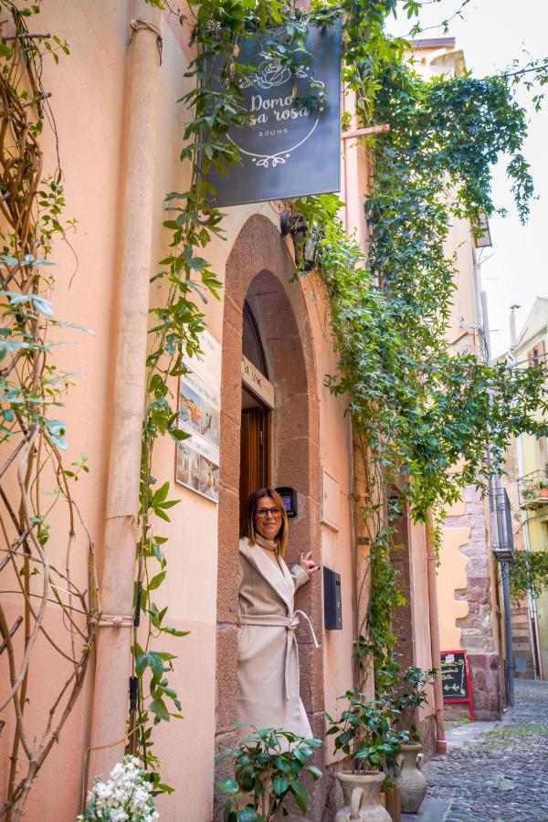 Hotel Domo 'E Sa Rosa à Bosa Extérieur photo