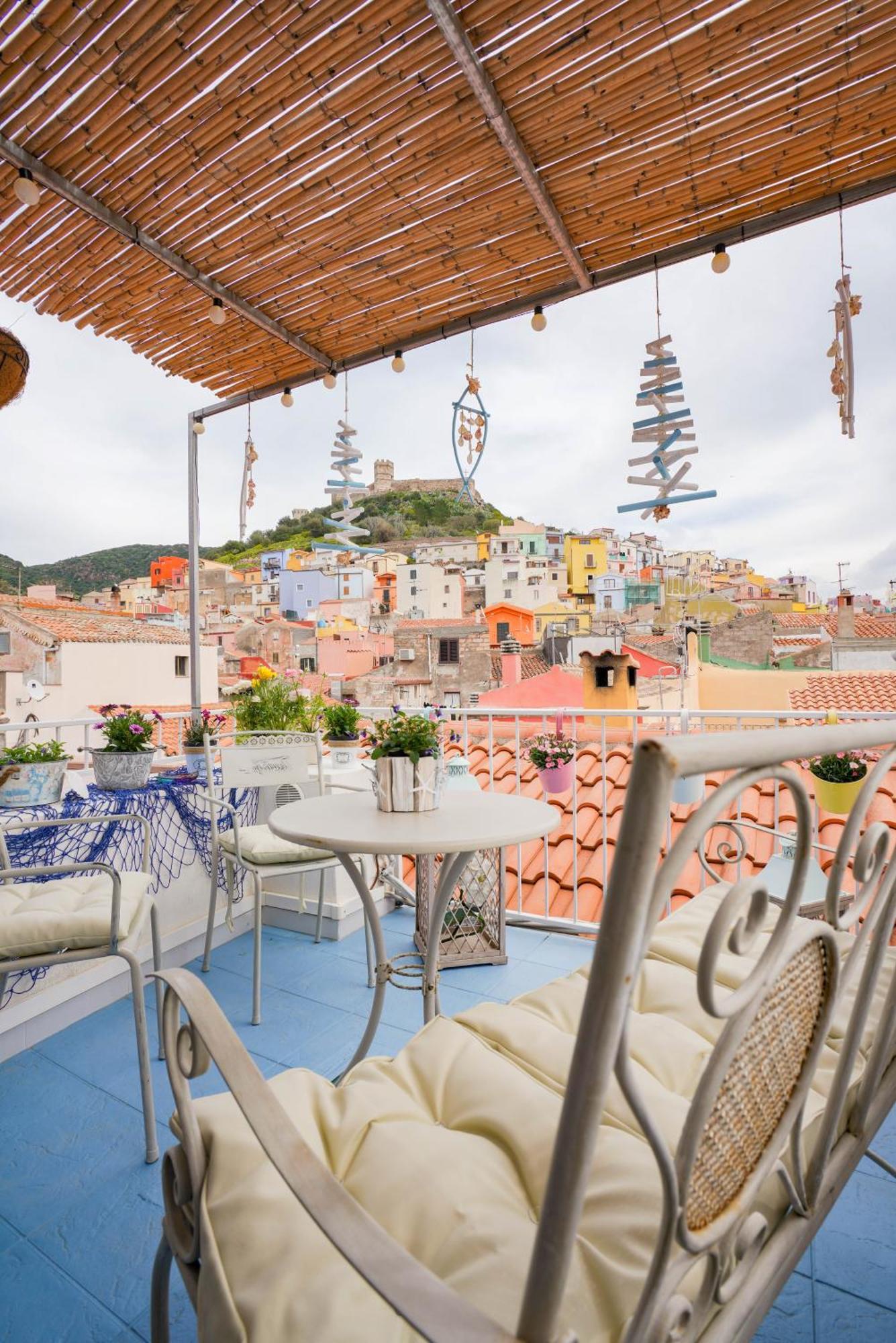 Hotel Domo 'E Sa Rosa à Bosa Extérieur photo