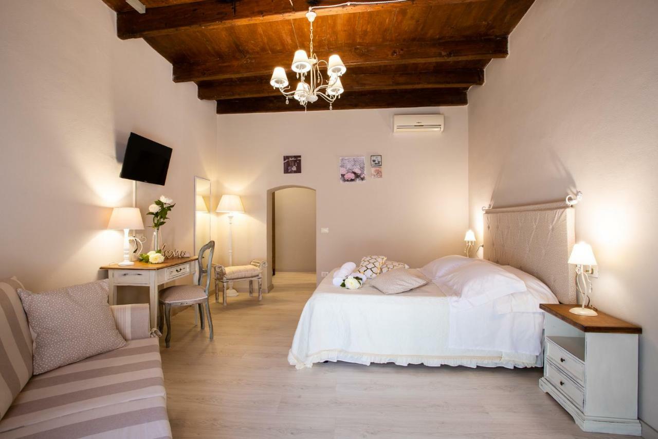 Hotel Domo 'E Sa Rosa à Bosa Extérieur photo