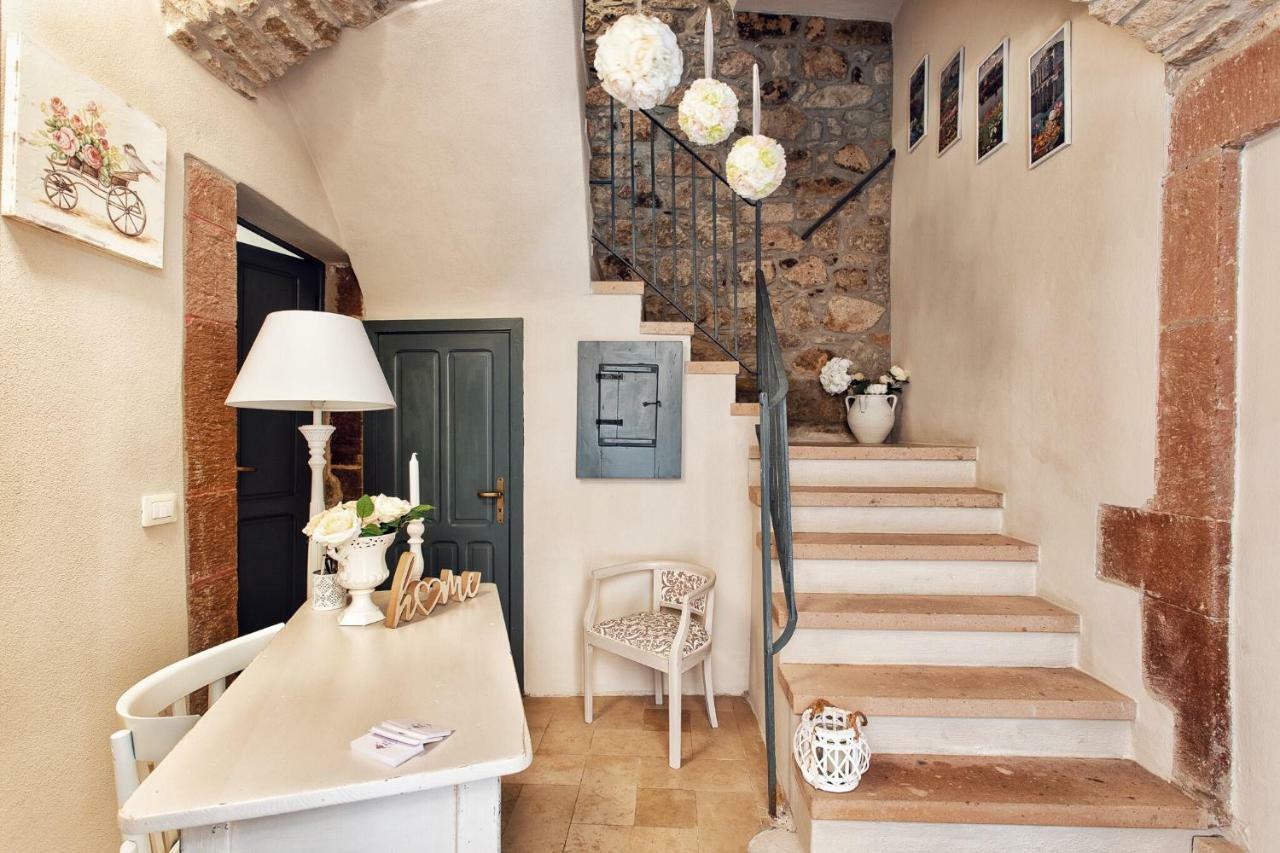 Hotel Domo 'E Sa Rosa à Bosa Extérieur photo